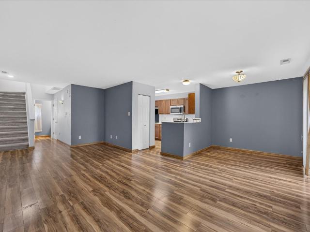 604 W Bayberry Court