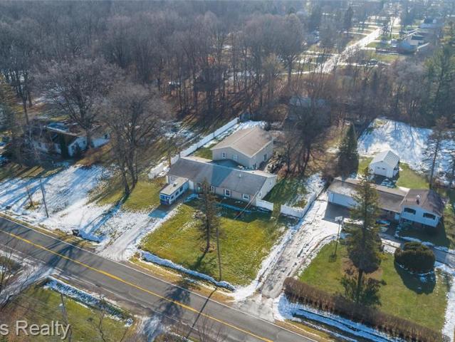 6054 E Pierson Road