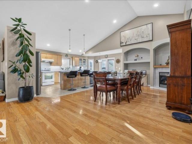 6050 A Avenue Nw, Edmonton, AB, T5Y 0A7 house for sale | Listing ID E4502 | Royal LePage