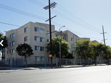 6050 S. Western Ave, 3 beds, 1 full bath