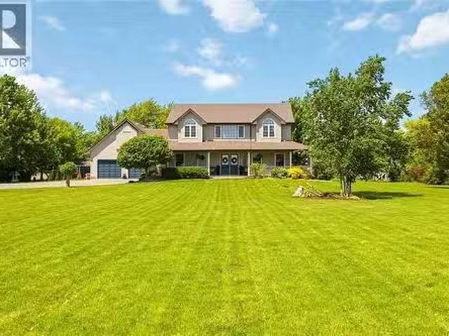 6052 Courtright Line, Oil Springs, ON, N0N 1P0 house for sal.