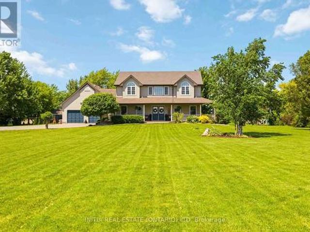 6052 Courtright Line, Oil Springs, ON, N0N 1P0 house for sale | Listing ID X13412 | Royal LePage