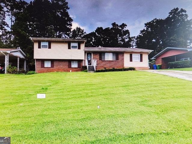 6052 Pinecreek Rd, Forest Park, GA 30297