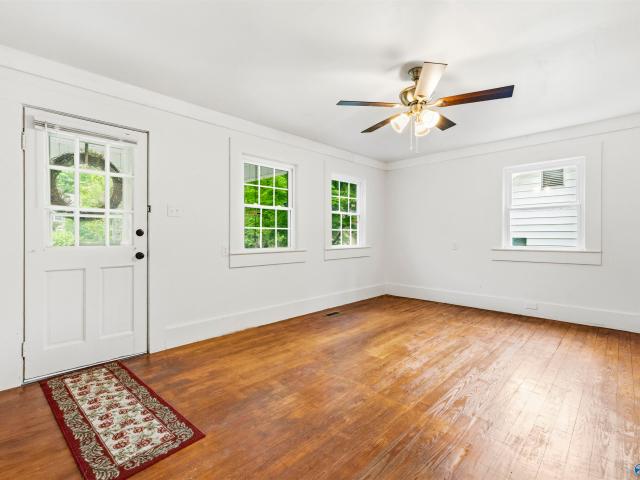 605 4th Street NE