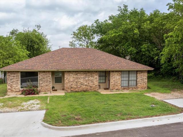 605 607 Clay St, Glen Rose, TX 76043 | MLS #21210
