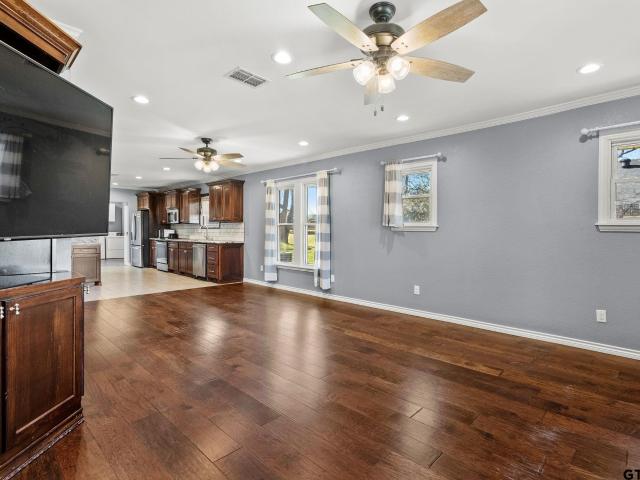 605 Dallas St, Winona, TX 75792 | MLS #26003