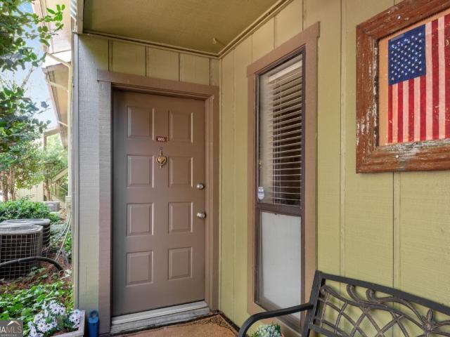 605 Dunbar Drive 605