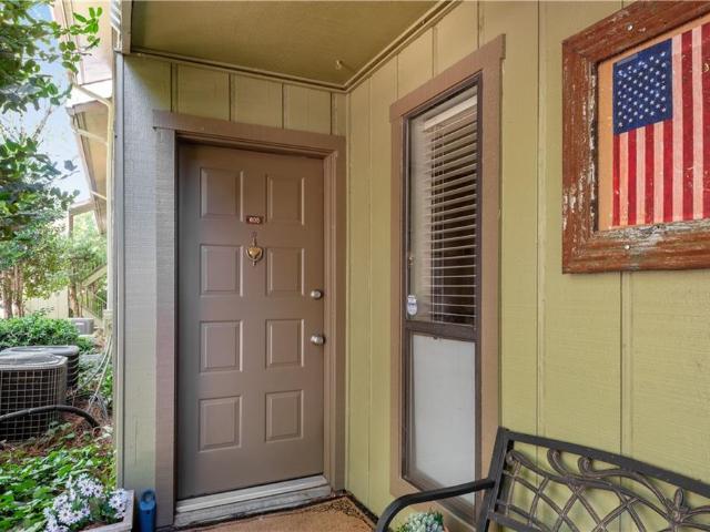 605 Dunbar Drive 605