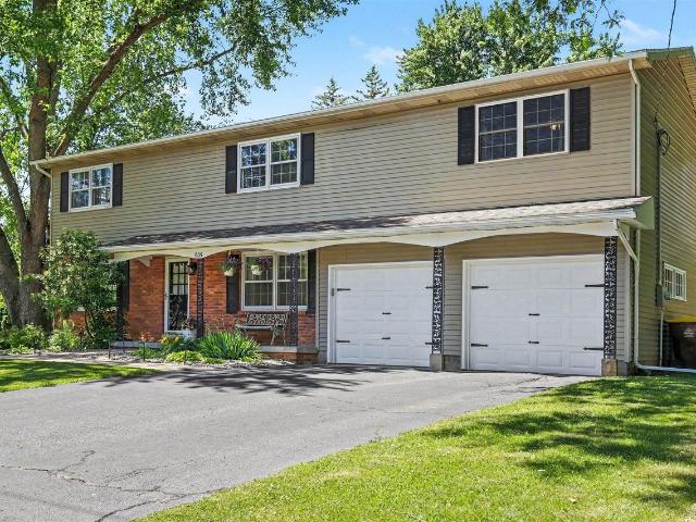 605 East Drive