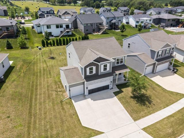 605 Ellis Circle