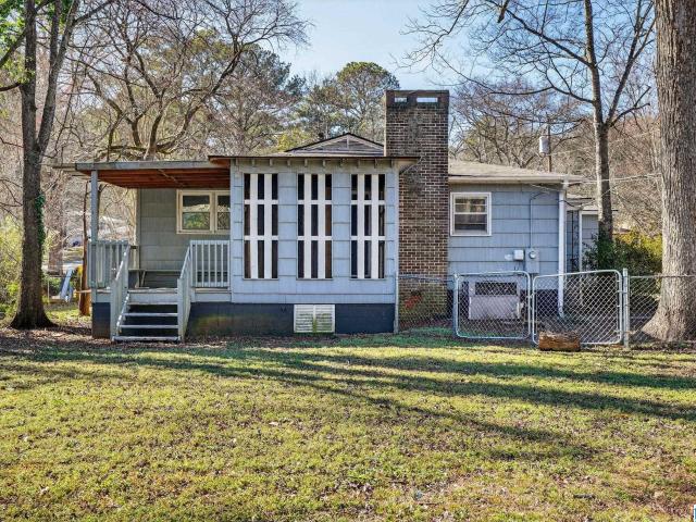 605 Lee Road