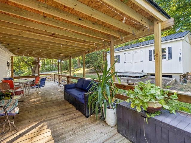 605 Lucas Rd