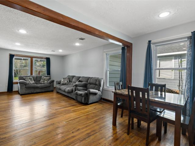 605 Maple Avenue