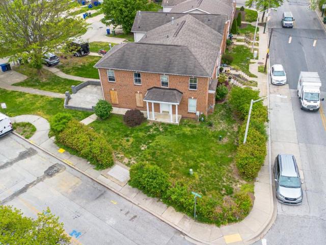 605 N Fremont Avenue N