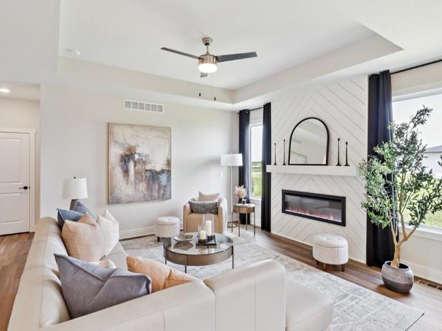 605 NW Concord Lane