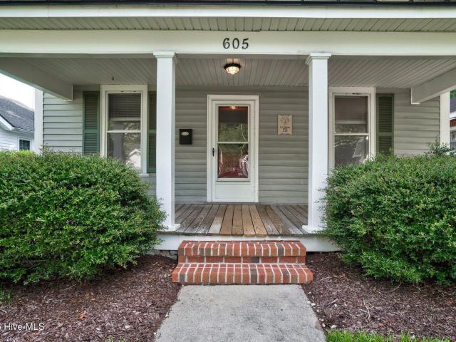 605 Saint David Street