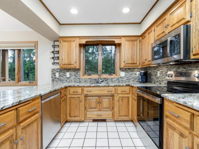 6065 Highland Scenic Road