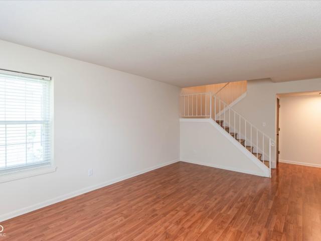 6068 Wingedfoot Court