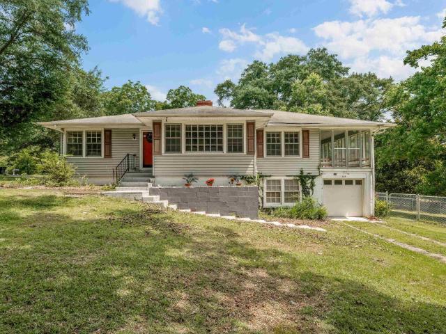 606 4Th Street Se