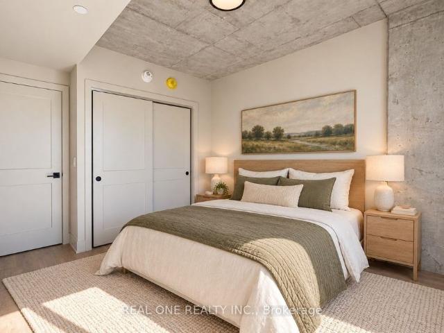 606 810 King Street W, Hamilton
