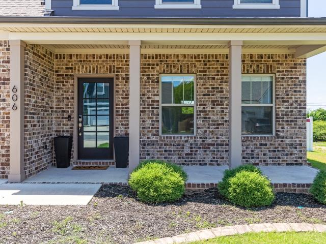 606 Bella Ct