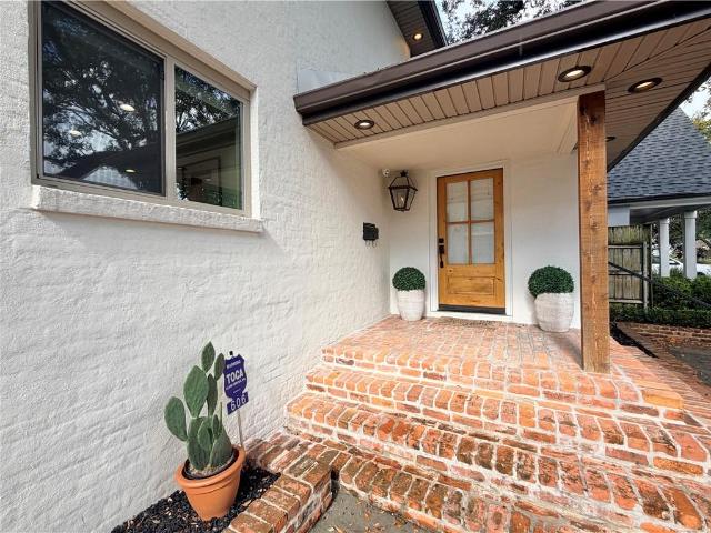 606 Brockenbraugh Court