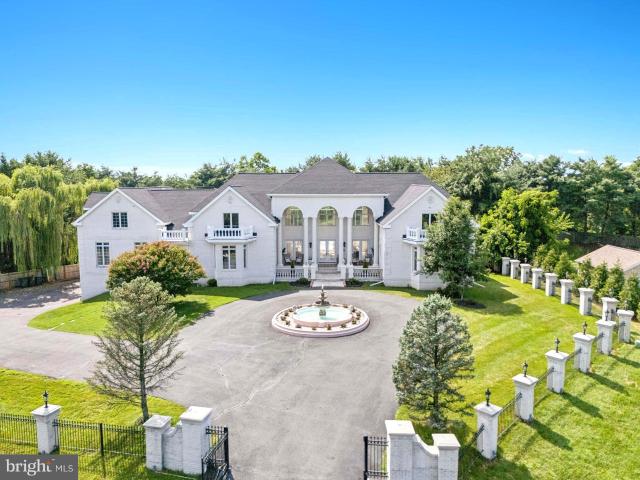 606 Brockman Ct, Great Falls, VA 22066 | MLS #VAFX2300