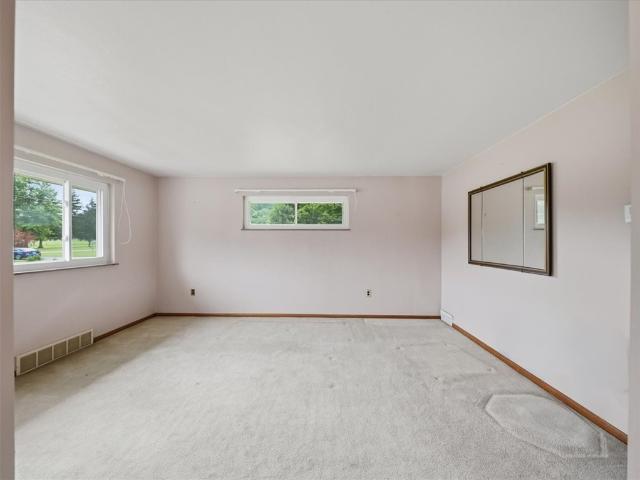606 Golf Course Rd
