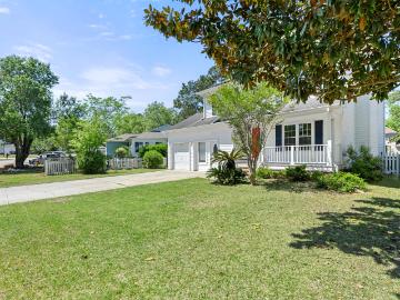 606 Dolphin Dr, Summerville, SC 29485 | MLS #26010