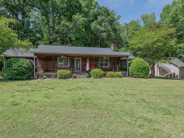 606 Mountain View Road