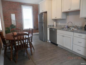 606 Main Street