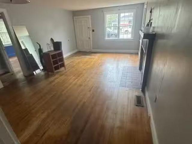 606 N RALEIGH AVE, SHEFFIELD, AL 35660