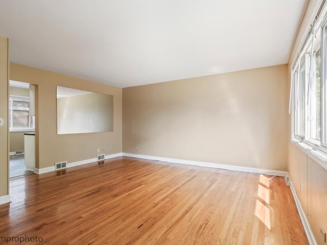 606 S Milwaukee Avenue # B