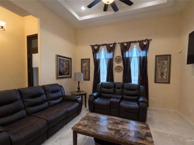606 San Saba Circle