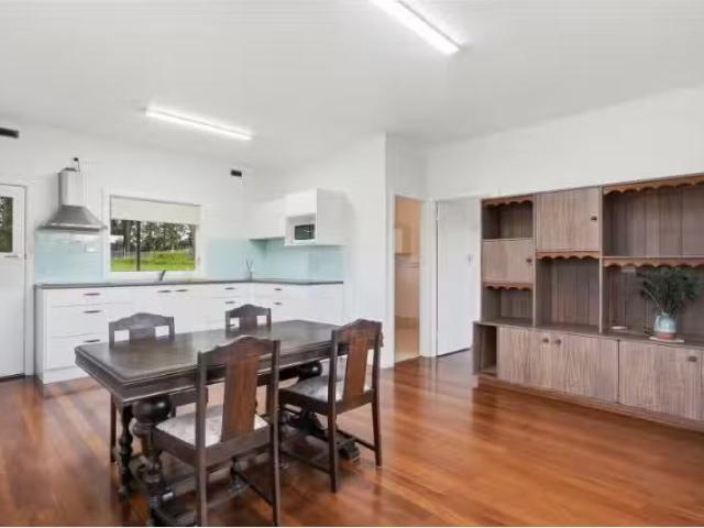 606 Pine Creek Way, Bonville Apartment for rent Listed by Ryl.