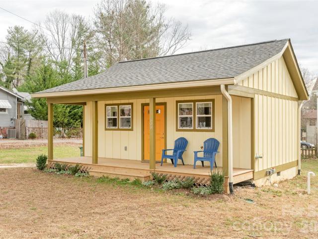 606 Ray Ave, Hendersonville, NC 28792 | MLS #4374