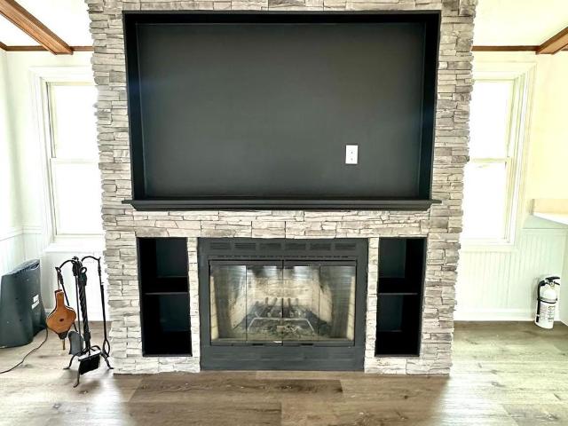 606 Red Oak Drive