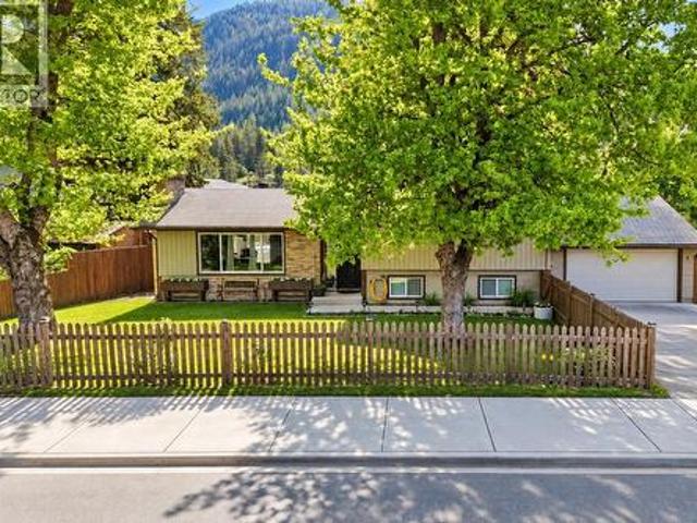 606 Riverside Avenue, Sicamous, BC, V0E 2V0 house for sale | Listing ID 10402 | Royal LePage