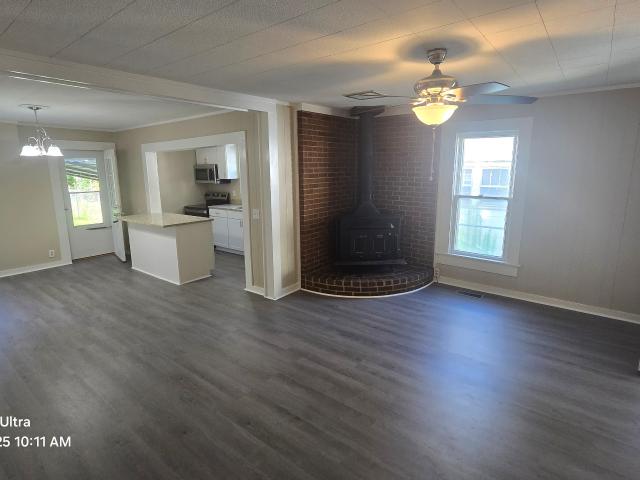 606 W Suwanee Street