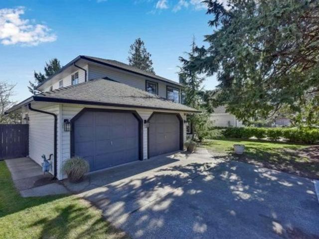 6074 Street, Surrey, BC, V3S 7V9 house for sale | Listing ID R3119 | Royal LePage