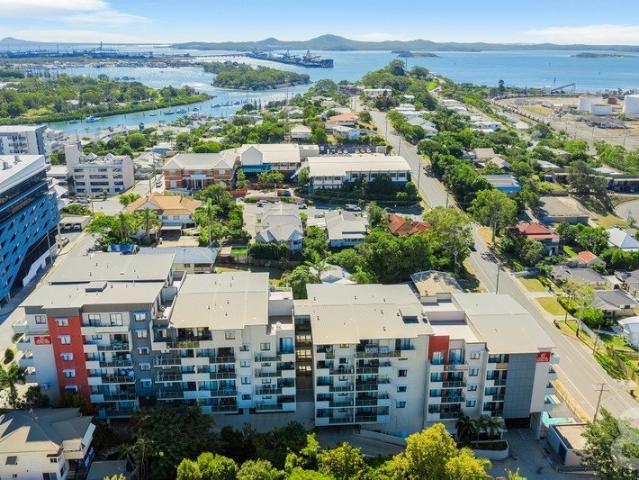 607/52 Oaka Lane, Gladstone Central Premium Inner City Apartment with Harbour Lifestyle