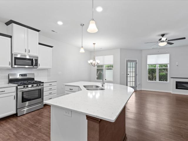 6075 Beale Loop