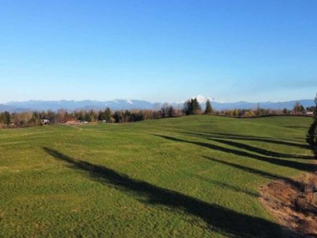 6077 Ross Road, Abbotsford, BC, V4X 1Z1 house for sale | Listing ID R3082 | Royal LePage