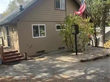 6070 MANZANITA CT, ANGELUS OAKS, CA 92305