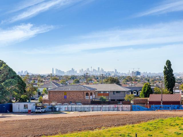 607/12 Jack Brabham Drive, Hurstville