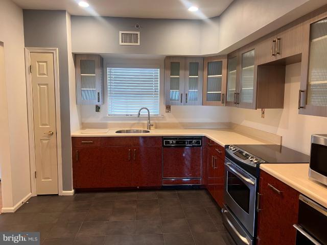 6073 Main St, Voorhees, NJ 08043 | MLS #NJCD2103