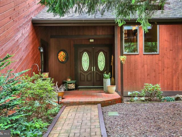 607 Aspen Lane