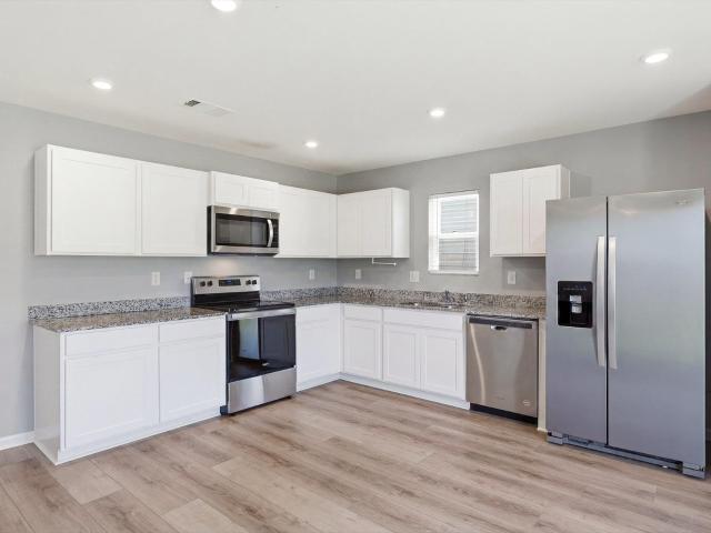 607 Farmstead Trail