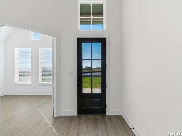 607 Lago Landing