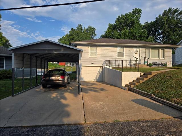 607 May Street
